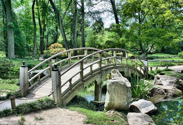 zahrada most