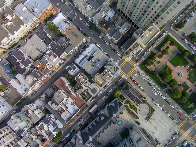 letecký pohled na město